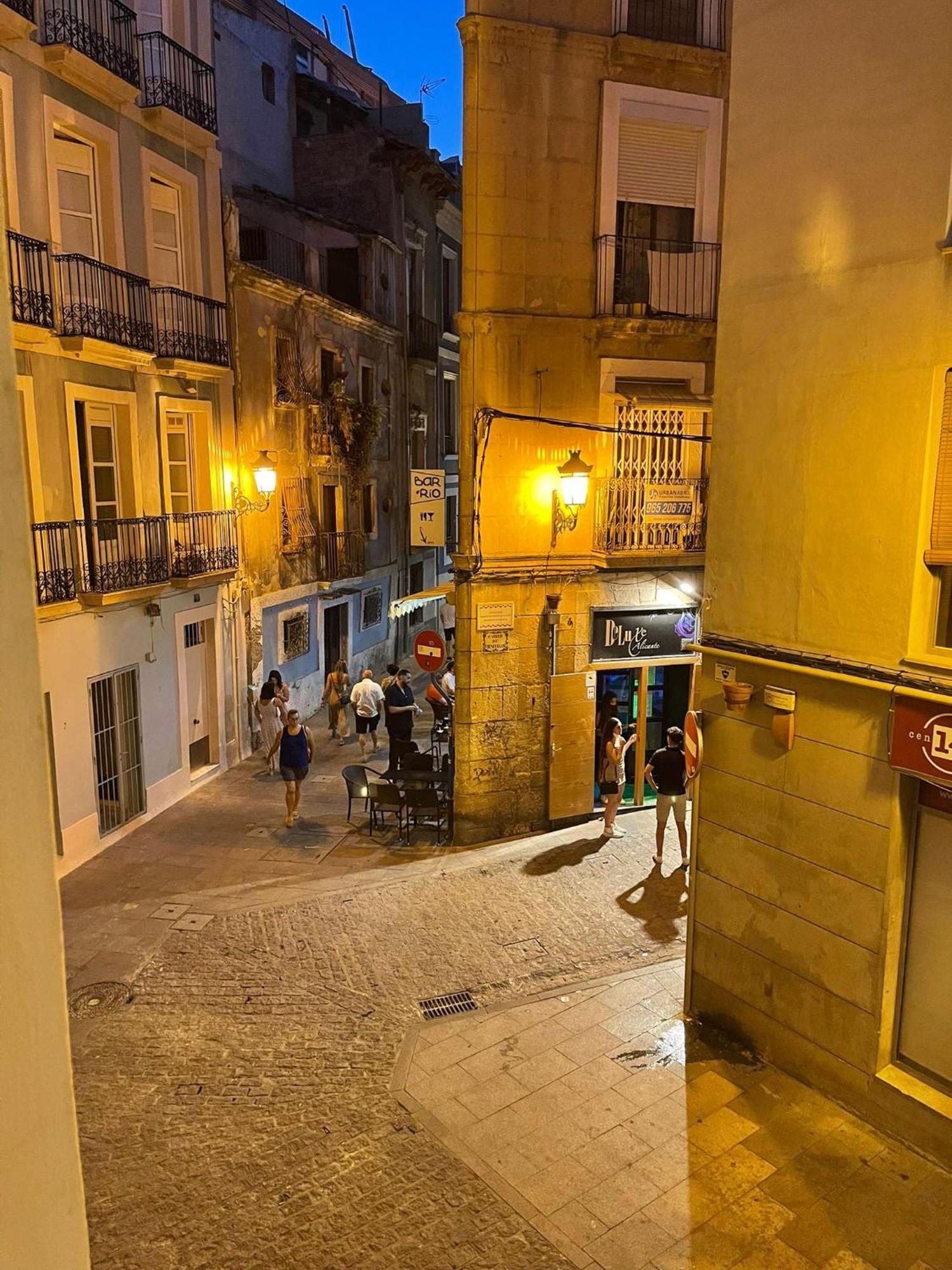 Piso Casco Historico Alicante Buitenkant foto